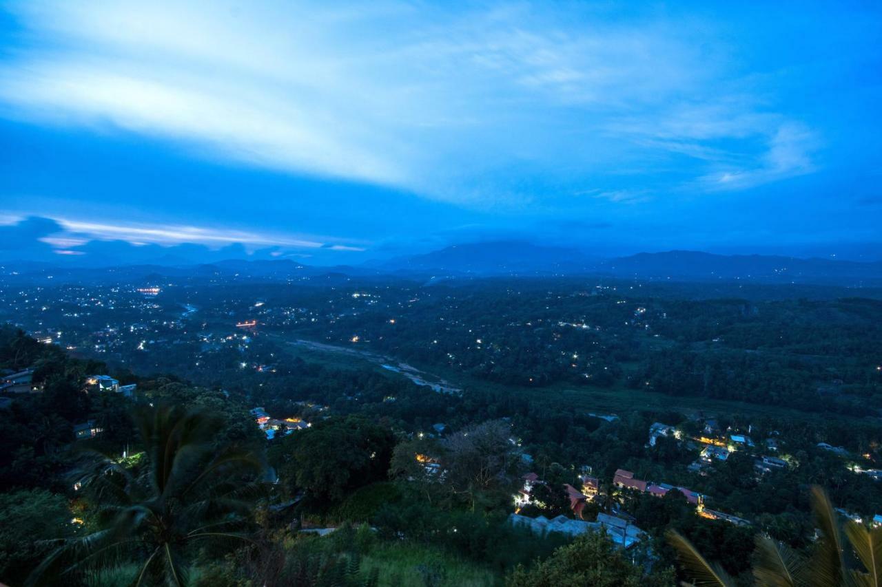 Ceyloni Panorama Resort Kandy Exterior foto